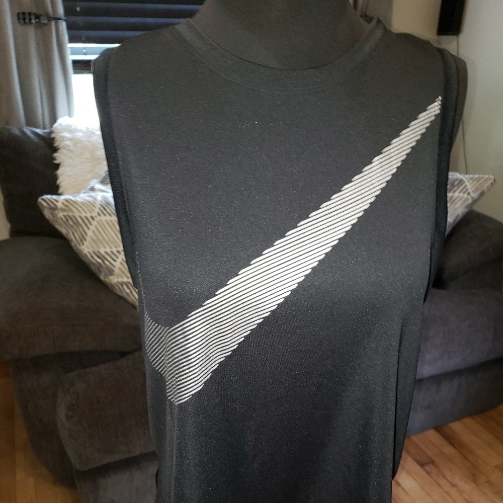 Brand New Nike Dri-Fit Tank M